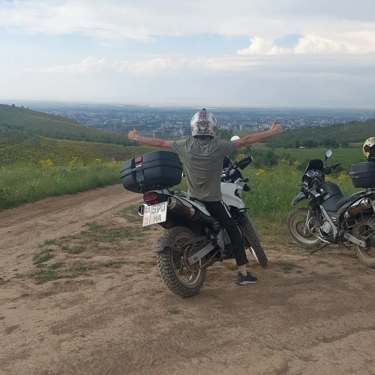 Эндуро на высокогорном маршруте Тянь-Шаня